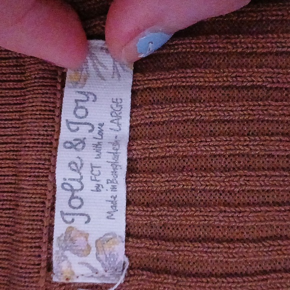 Brown Ribbed Button-Up Top - Picture 2 of 3